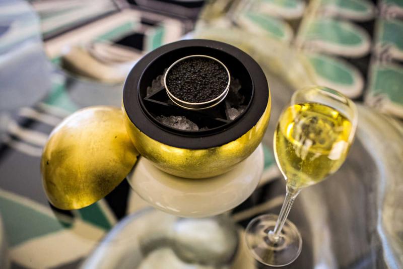 Bar à champagne et à caviar