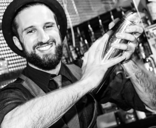 Bartenders at work by Infosbar : le CV express de Rémi Giovagnini